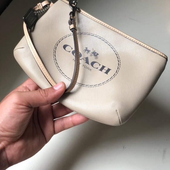 Coach Crimson Horse and Carriage NY Logo Wristlets - Picture 2 of 7